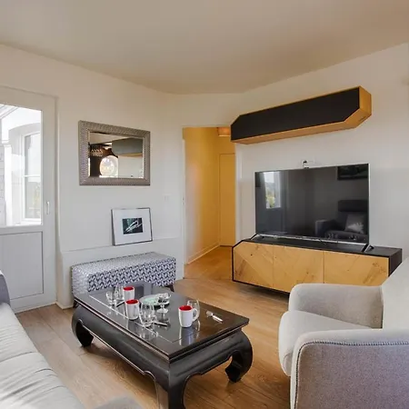 Verdun - Duplex - Two Bedrooms - Centre